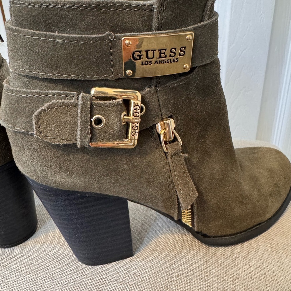 GUESS Women's Army Olive Green Ankle Boots Size 5.5 with Gold Accent Zippers - Picture 8 of 16